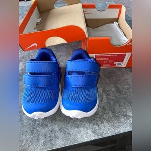 Infant Boys Nike Star Runner 2, size 2c
